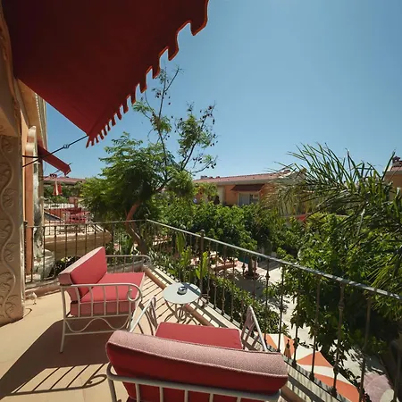 ホテル Casa Fontana アラカティ